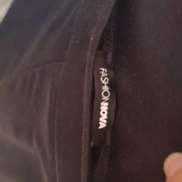 Black Matching Crop Top & Leggings Set Pink Detail - Picture 3 of 6